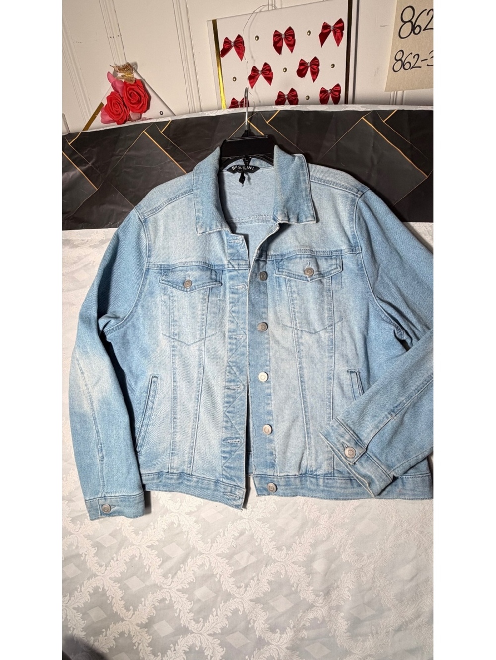 Baccini women s  Light Wash Denim Jacket XL